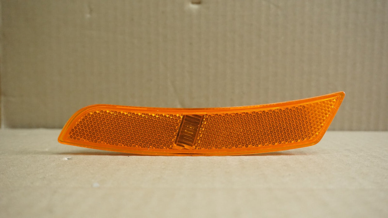 2016-2021 CHEVROLET CAMARO CADILLAC ATS FRONT RIGHT BUMPER MARKER LIGHT LAMP OEM
