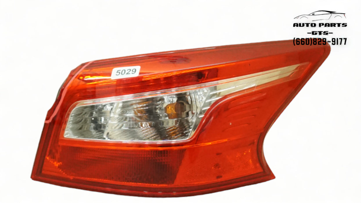 2016-2019 NISSAN SENTRA REAR RIGHT PASSENGER SIDE TAIL LIGHT OEM 265553YU0A