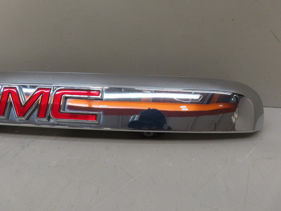 2007-2012 GMC ACADIA REAR TRUNK LIFTGATE MOLDING OEM