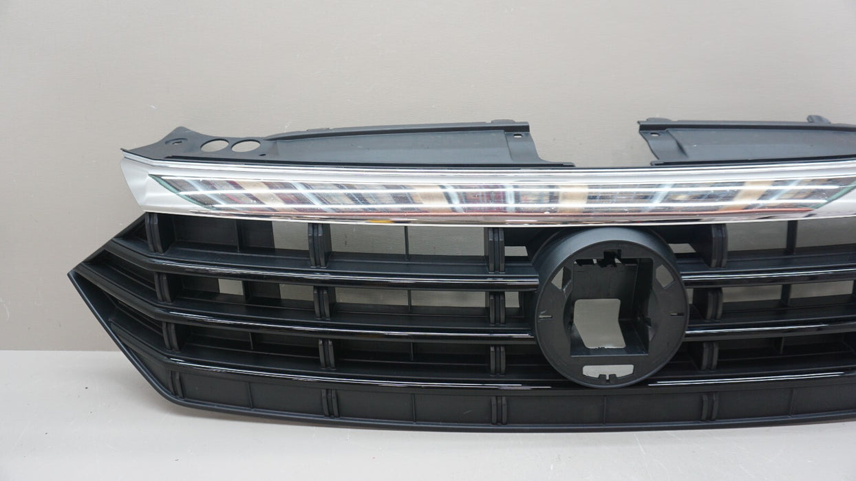2019-2021 VOLKSWAGEN JETTA FRONT MAIN GRILLE 17A.853.653.E OEM 19 20 21
