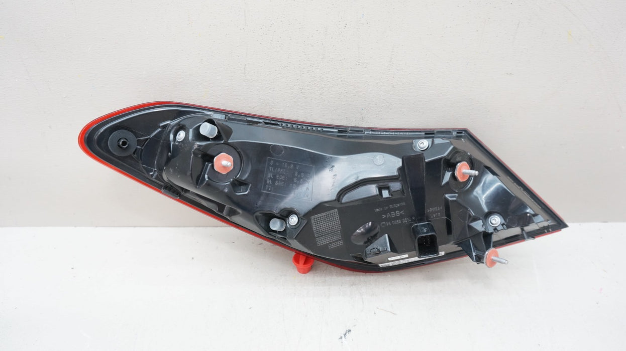 2022-2023 MERCEDES-BENZ C300 REAR RIGHT PASSENGER TAIL LIGHT LED OEM A2069063800