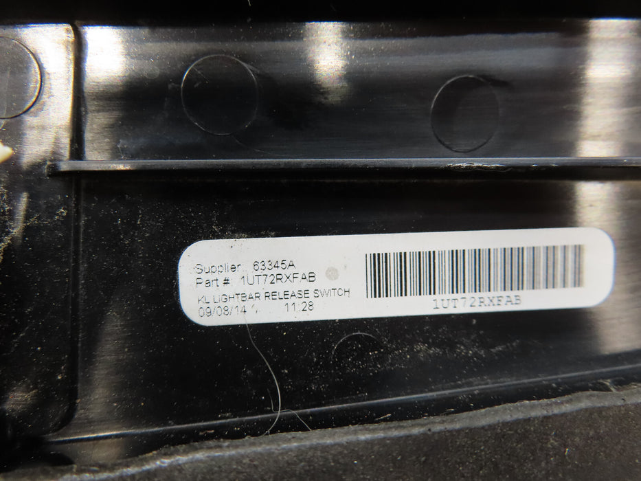 2014-2017 JEEP CHEROKEE REAR TAIL GATE HATCH MOLDING OEM 1UT72RXFAB