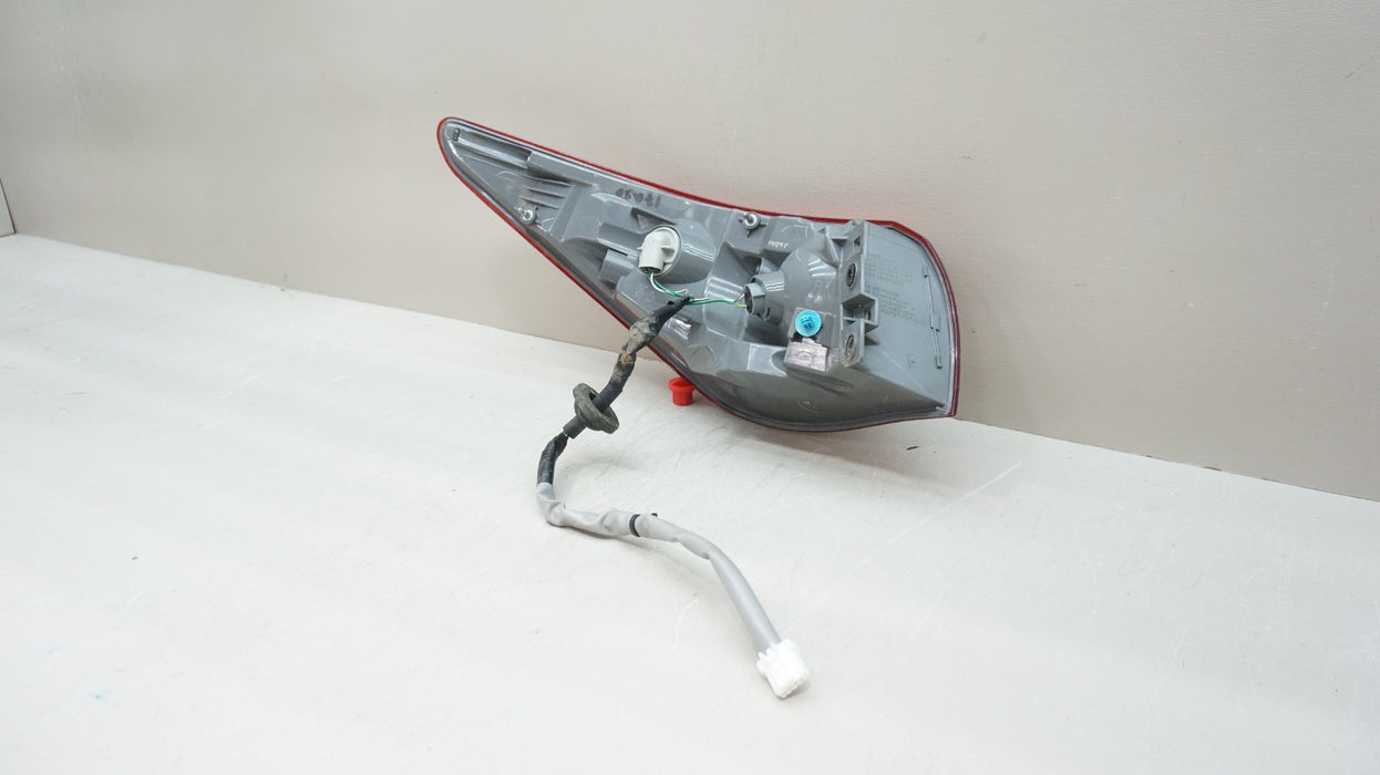 2014-2017 INFINITI Q50 REAR RIGHT PASSENGER SIDE OUTER TAIL LIGHT OEM