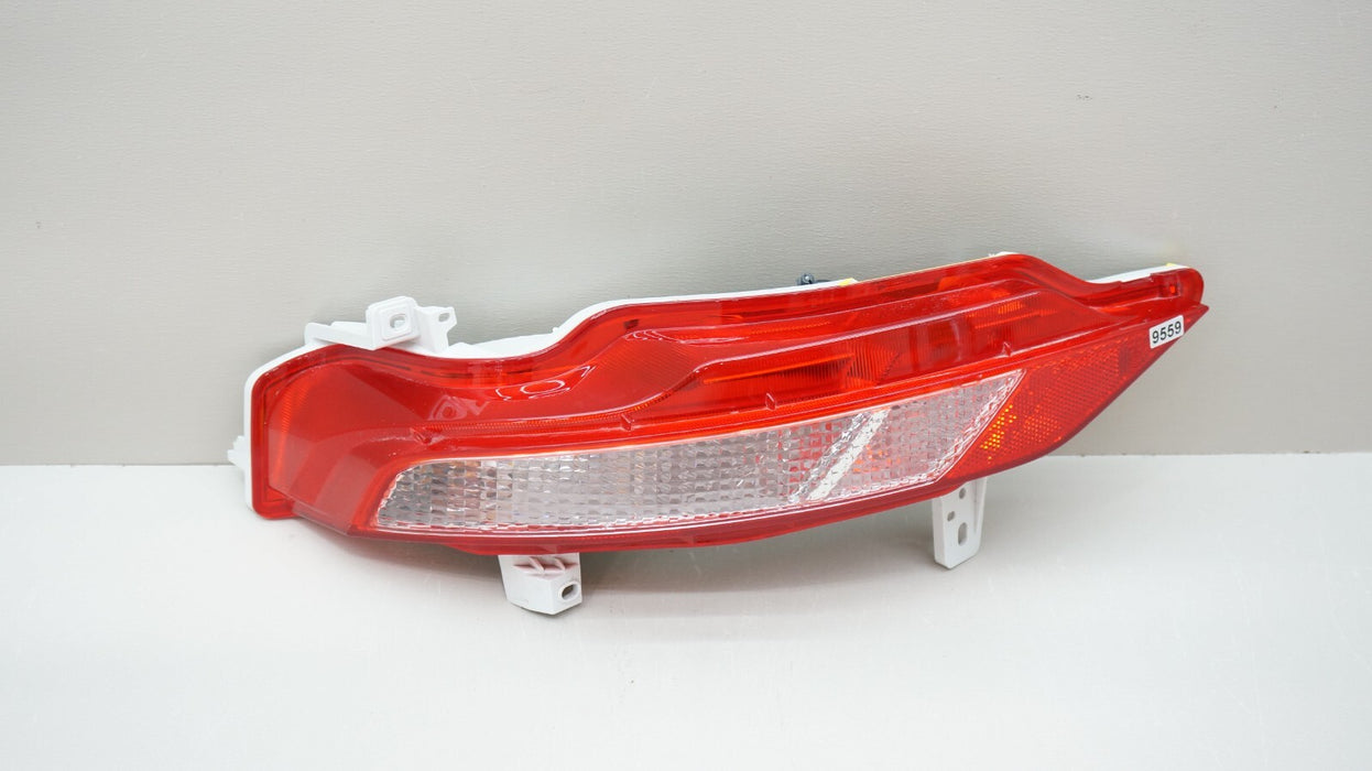 2022-2024 HYUNDAI TUCSON REAR LEFT DRIVER SIDE TURN SIGNAL TAIL LIGHT OEM