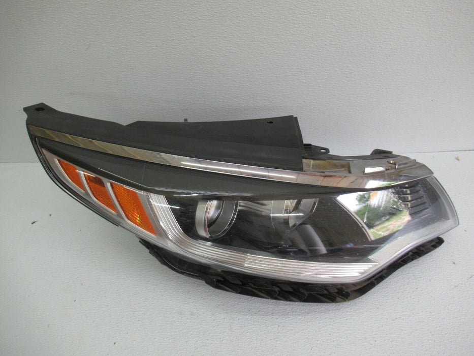2016-2018 KIA OPTIMA FRONT RIGHT PASSENGER SIDE HEADLIGHT HALOGEN LAMP LIGHT OEM