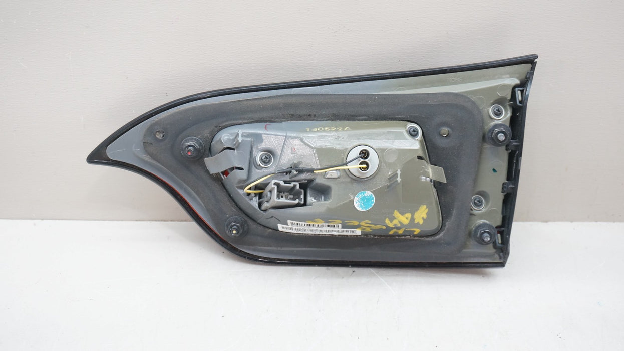 2014-2018 JEEP CHEROKEE REAR LEFT DRIVERS SIDE INNER TAIL LIGHT OEM