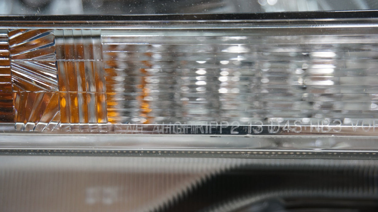 2015-2017 SUBARU LEGACY OUTBACK HID HEADLIGHT RH RIGHT PASSENGER HEADLIGHT OEM