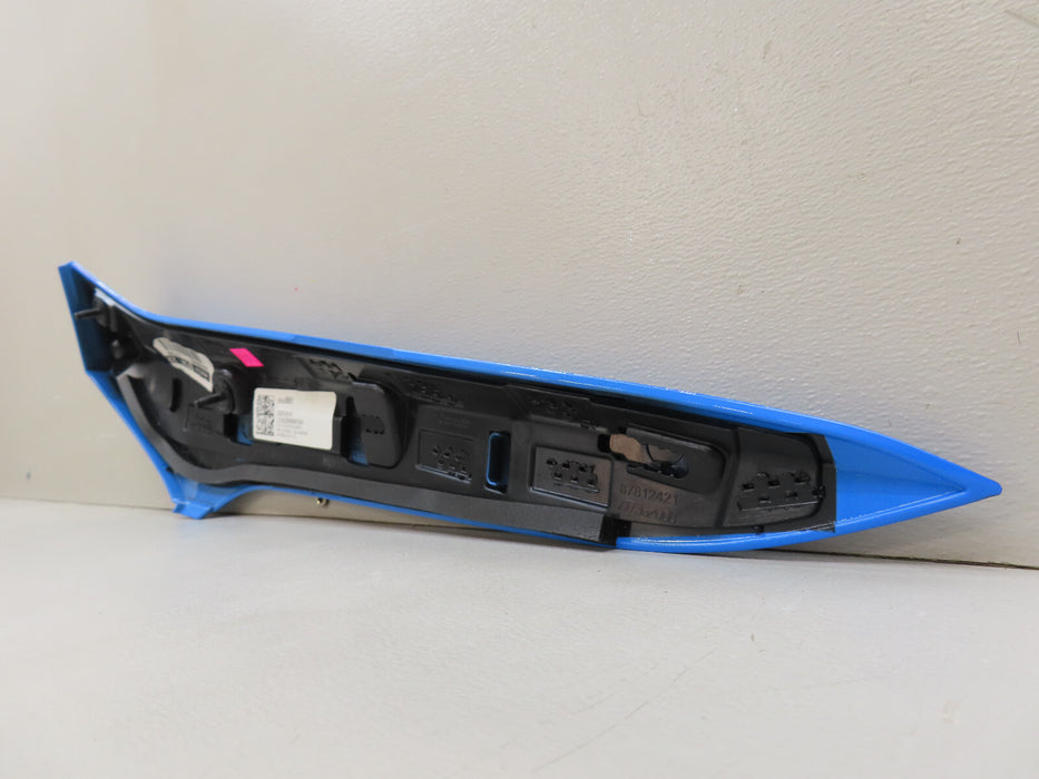 2023-2025 CHEVROLET CORVETTE Z06 RIGHT INNER BRACKET SCOOP RAPID OEM 85648660