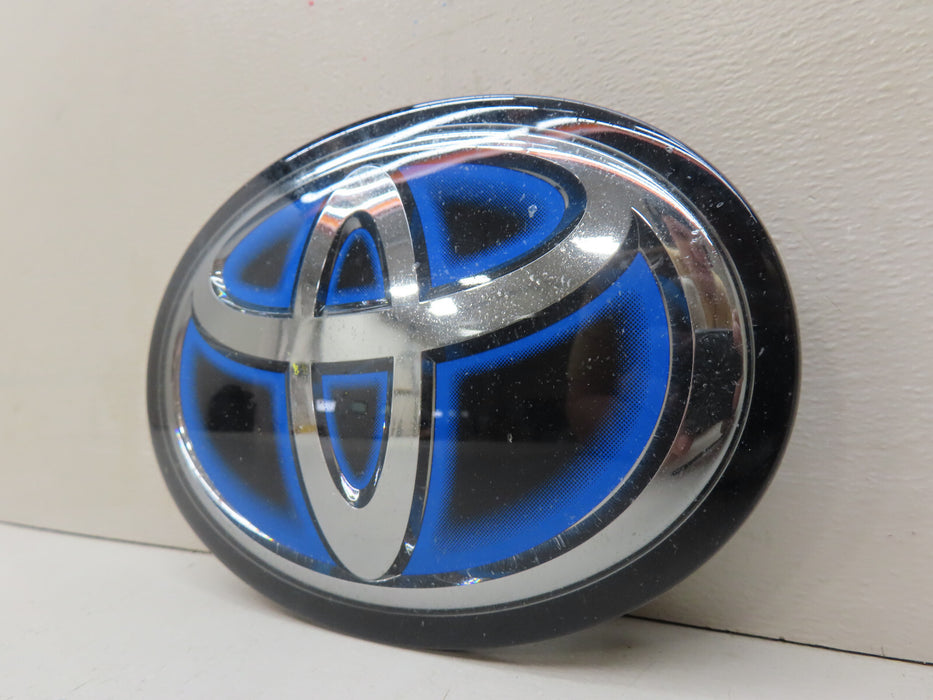 GENUINE TOYOTA FRONT EMBLEM OEM