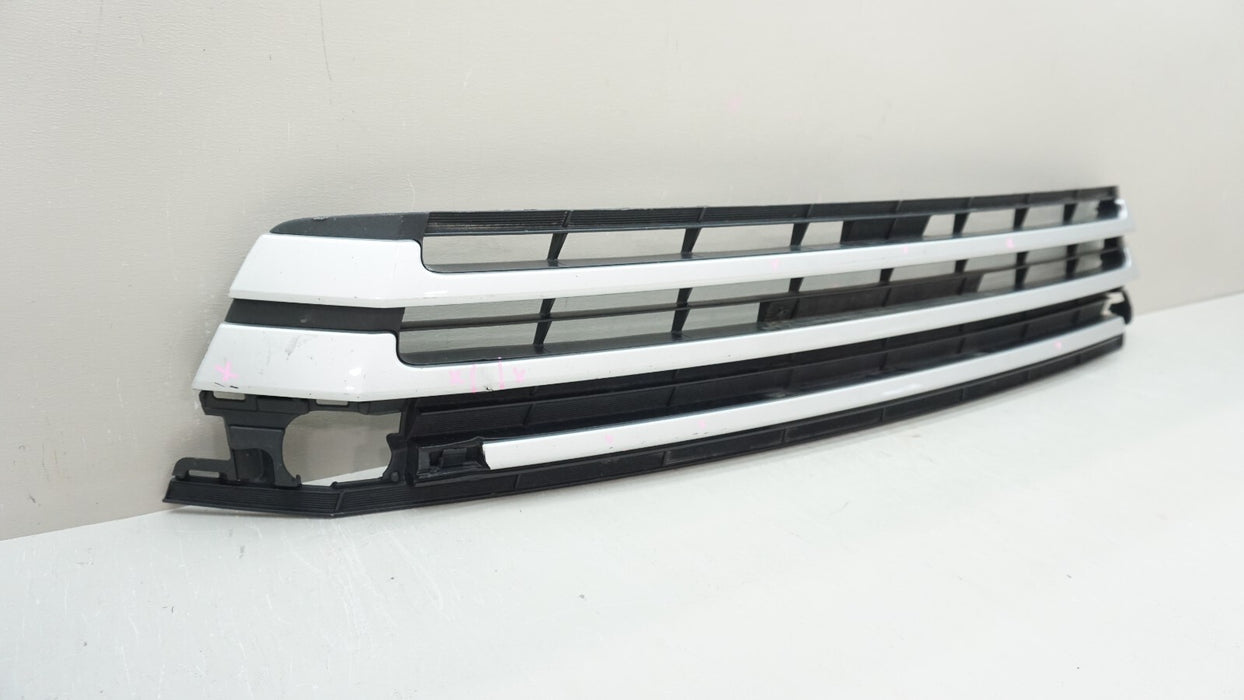 2017-2019 TOYOTA HIGHLANDER FRONT LOWER BUMPER GRILLE GRILL OEM 53112-0E180