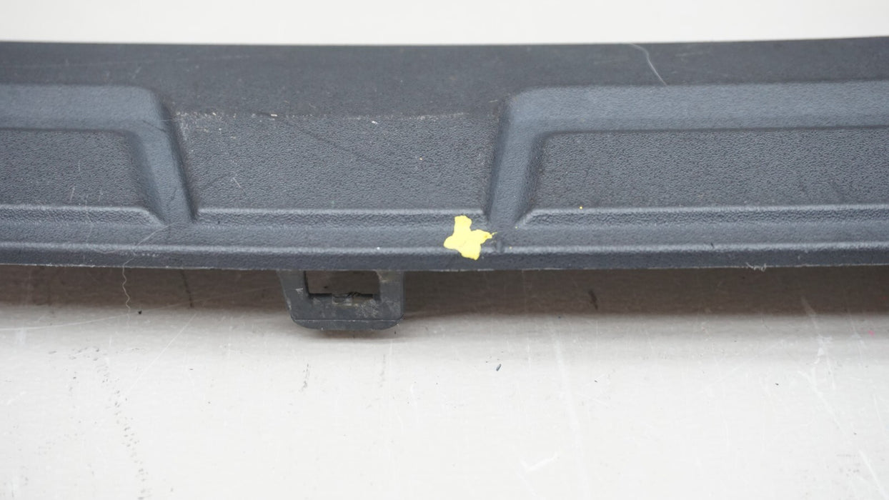 2013-2017 CHEVROLET TRAVERSE REAR BUMPER STEP PAD TRIM OEM 20983814