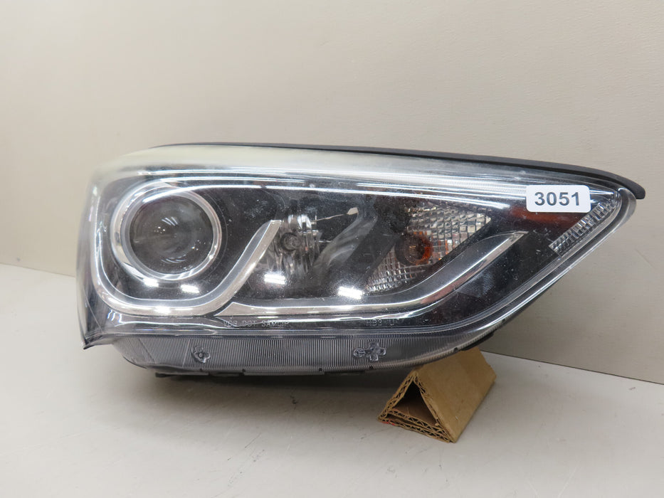 2017 2018 HYUNDAI SANTA FE SPORT FRONT RIGHT PASSENGER SIDE HEADLIGHT OEM