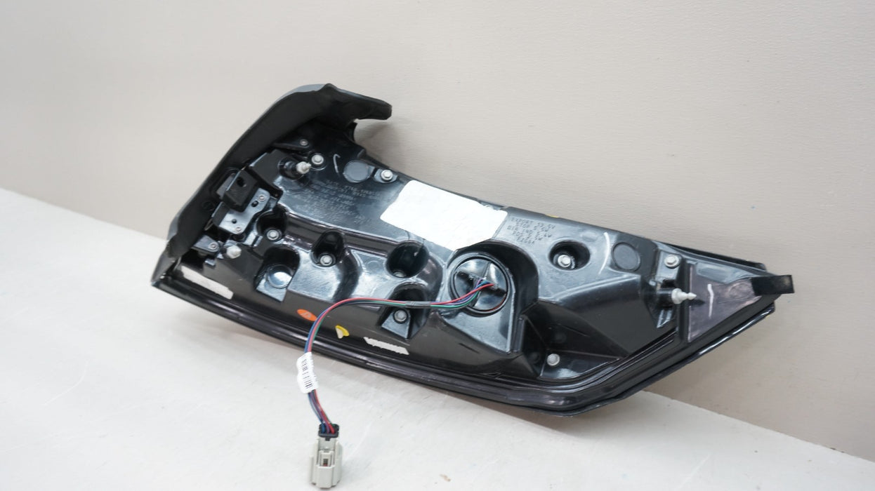 2019-2024 FORD EDGE REAR LEFT DRIVERS SIDE TAIL LIGHT OEM