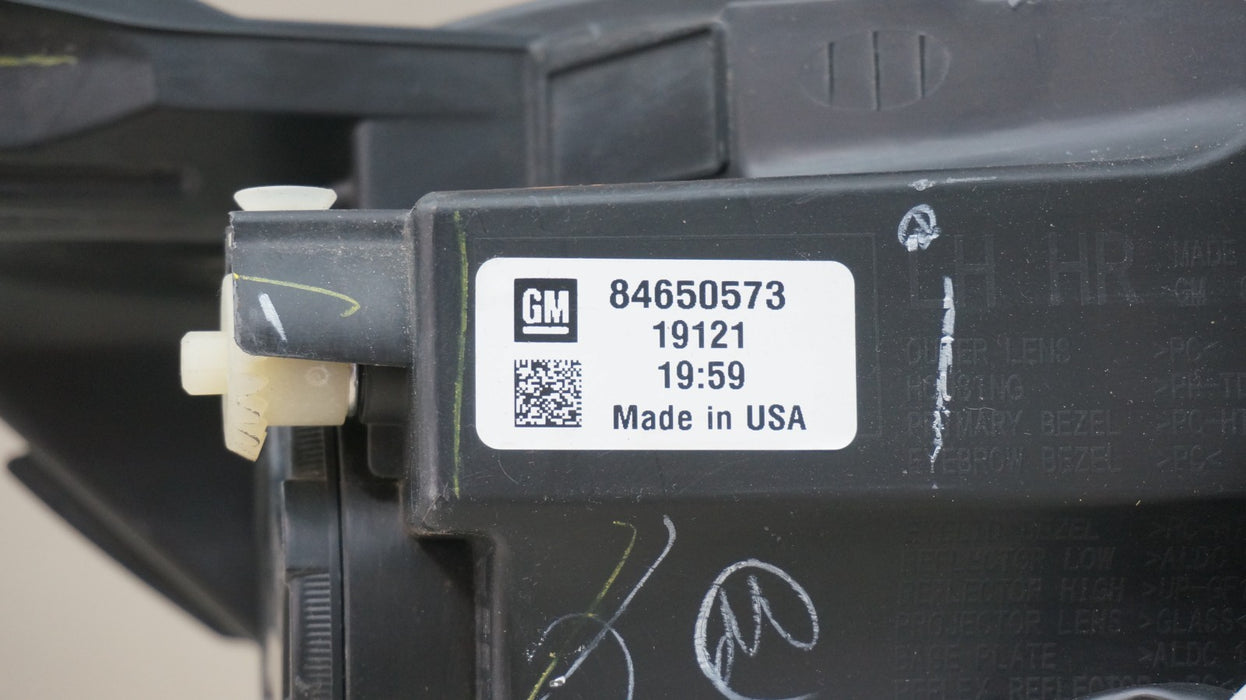 2019-2025 CHEVROLET MALIBU FRONT LEFT SIDE HALOGEN HEADLIGHT OEM 84650573