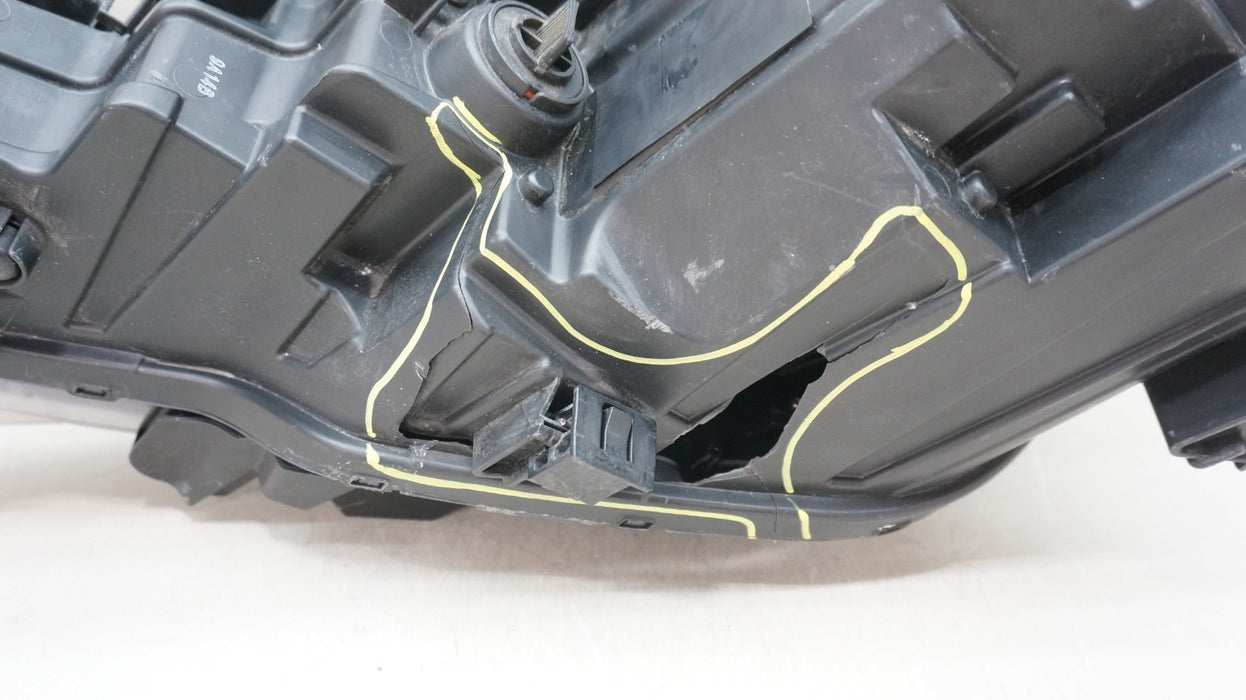 2019-2020 HYUNDAI ELANTRA FRONT RIGHT PASSENGER SIDE HALOGEN HEADLIGHT OEM