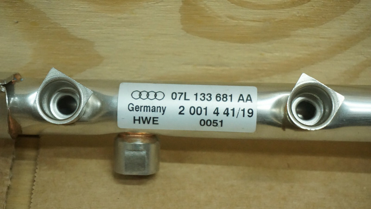 2018 AUDI R8 5.2L V10 LEFT SIDE GASOLINE ENGINE FUEL INJECTOR RAIL RAMP OEM 18