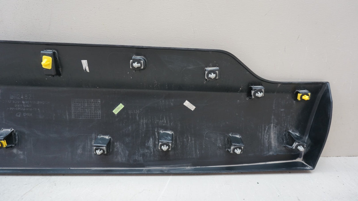 2021-2024 CHEVROLET TRAILBLAZER FRONT LEFT SIDE DOOR MOLDING TRIM OEM BLL24821