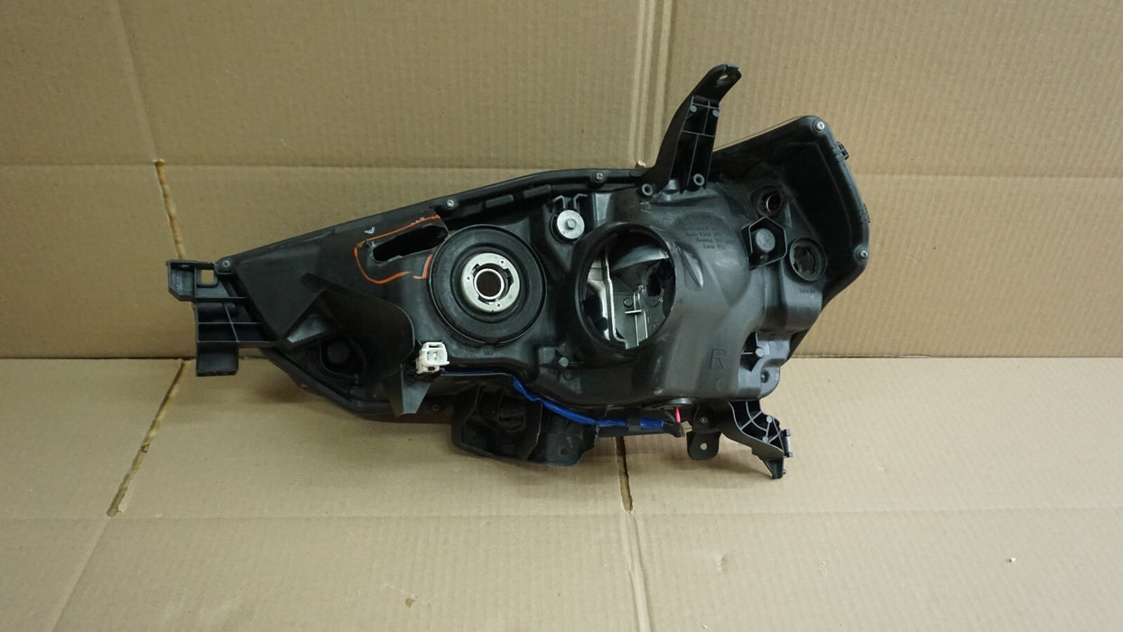 2014-2019 TOYOTA 4RUNNER RIGHT PASSENGER SIDE HEADLIGHT HALOGEN LAMP OEM