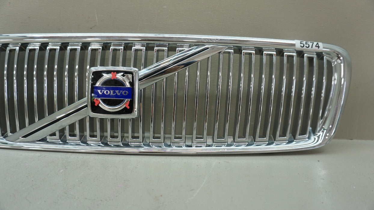 2001-2004 VOLVO V70 FRONT BUMPER RADIATOR GRILLE GRILL W/ EMBLEM OEM 8659875
