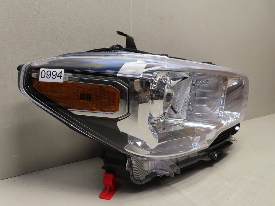 2016-2021 TOYOTA TACOMA FRONT RIGHT PASSENGER SIDE HEADLIGHT HALOGEN OEM W/O LED