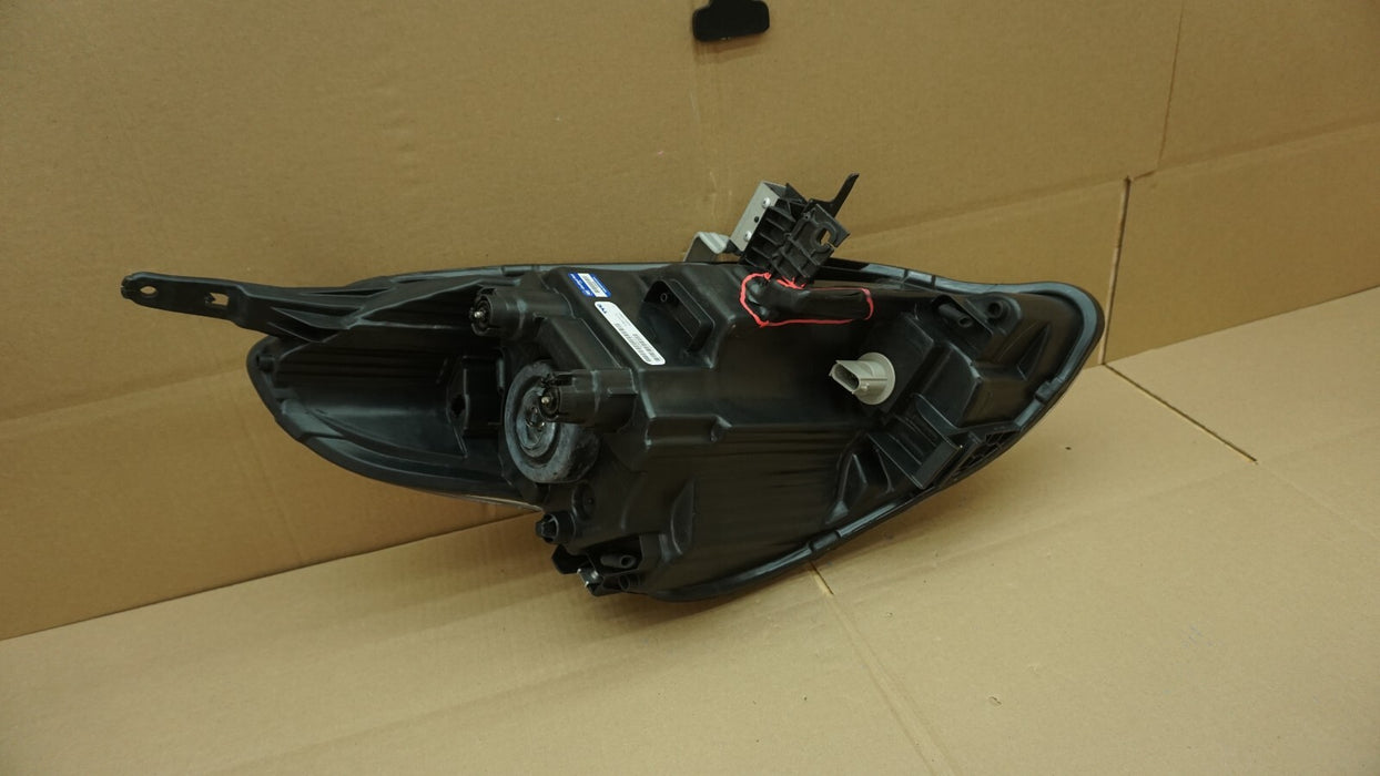 2015-2019 NISSAN VERSA  FRONT LEFT DRIVER SIDE HEADLIGHT HALOGEN AFTERMARKET