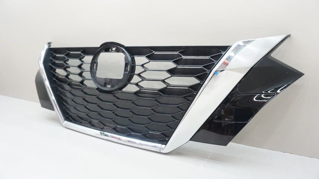 2020-2022 NISSAN SENTRA FRONT UPPER RADIATOR GRILLE GRILL 62310 6LB0A OEM