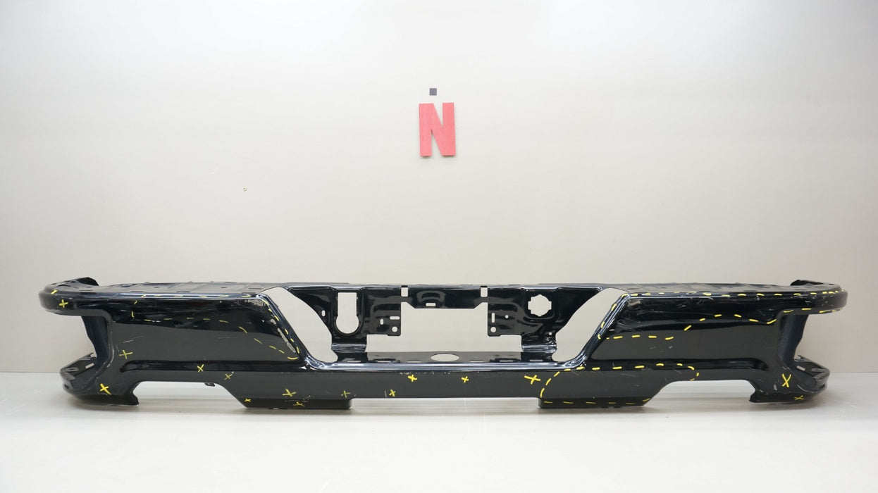 2019-2022 CHEVROLET SILVERADO GMC SIERRA 1500 REAR BUMPER METAL OEM 84429050