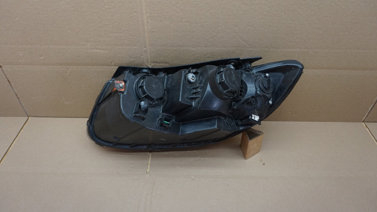 2010-2012 HYUNDAI SANTA FE FRONT RIGHT PASSENGER SIDE HEADLIGHT HEADLAMP OEM