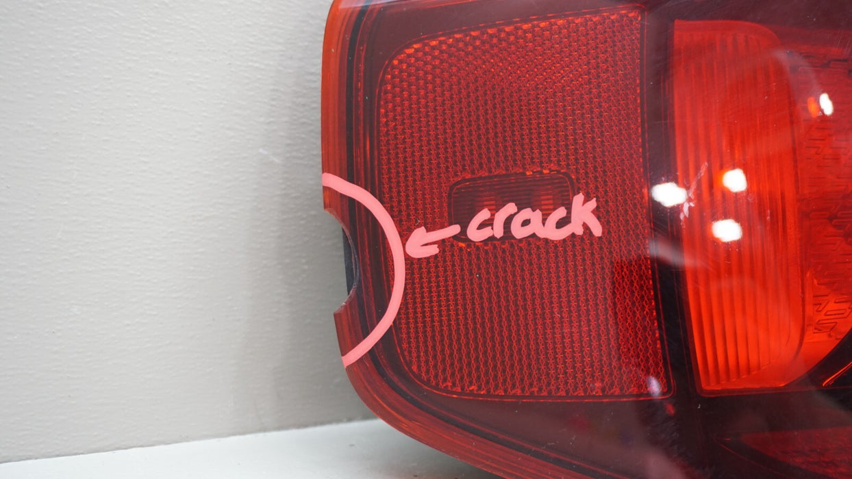 2020-2023 HYUNDAI VENUE REAR LEFT DRIVER SIDE TAIL LIGHT OEM 92401-K21