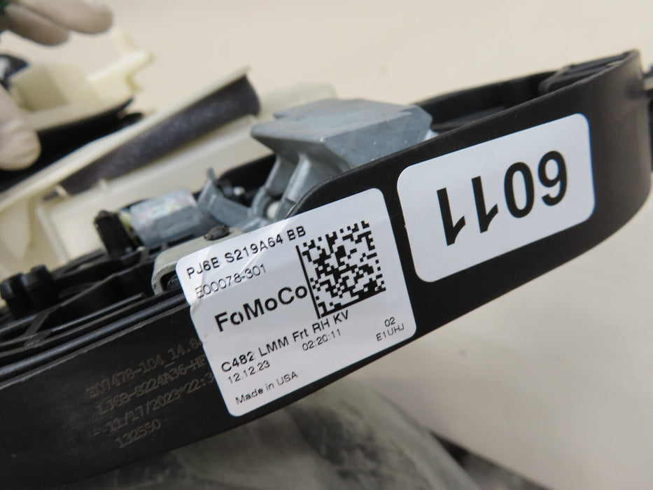 2020-2024 FORD ESCAPE FRONT RIGHT EXTERIOR DOOR HANDLE OEM LJ6B-S224A37-HF