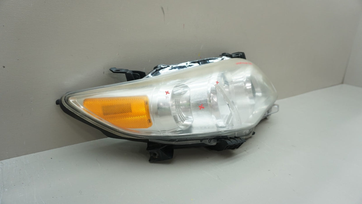 2011-2013 TOYOTA COROLLA FRONT RIGHT PASSENGER SIDE HEADLIGHT HALOGEN OEM