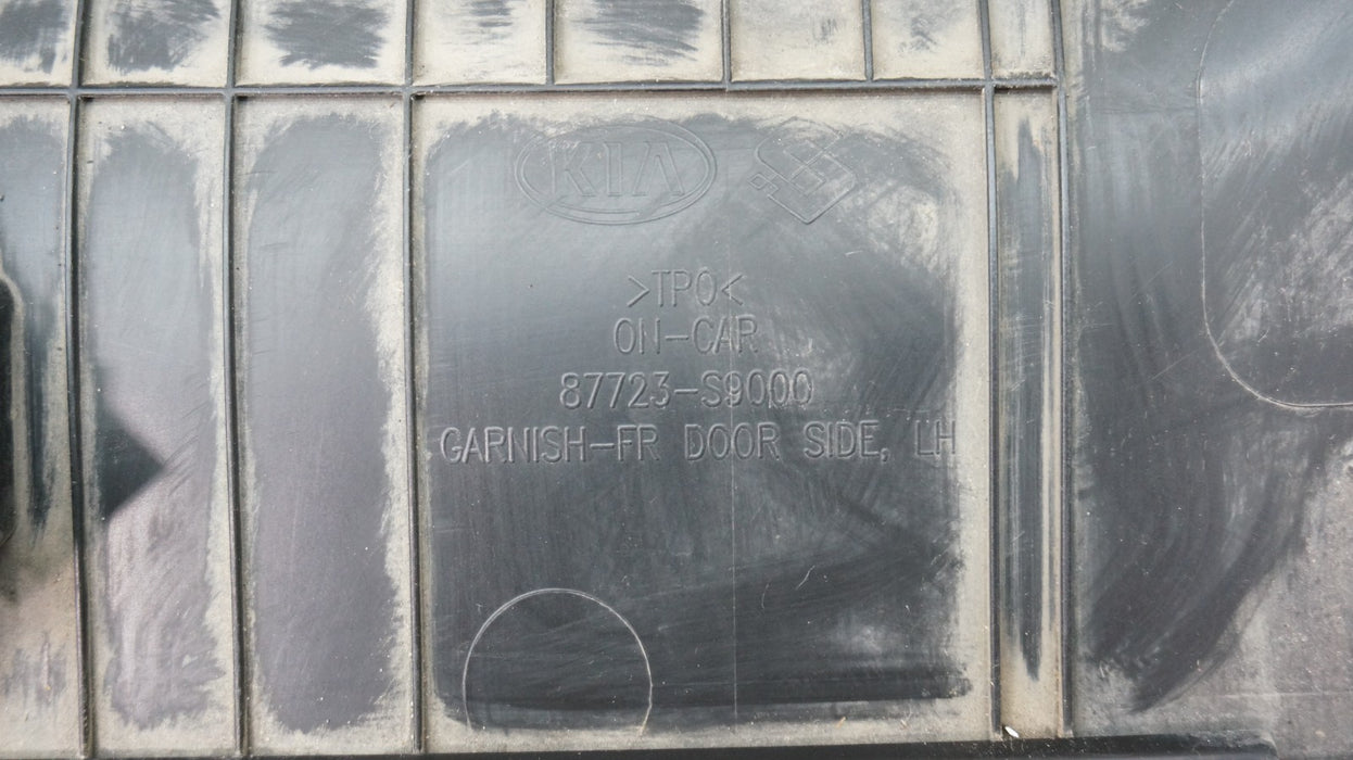 2020-2022 KIA TELLURIDE FRONT LEFT DRIVER SIDE DOOR LOWER MOLDING 87723-S9000 OE