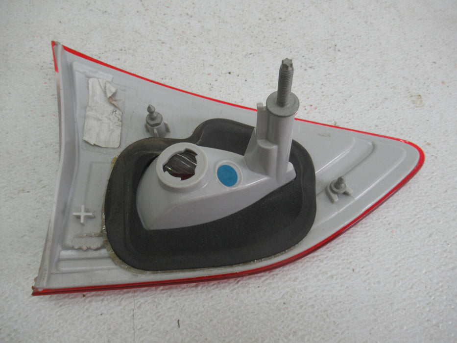 2013 2014 2015 2016 FORD ESCAPE RIGHT TRUNK LID TAILLIGHT LAMP OEM