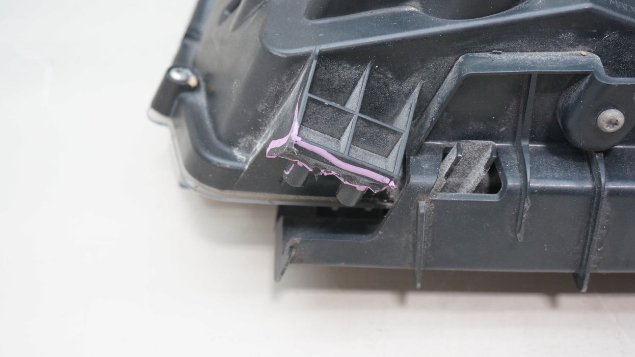 2014-2019 GMC SIERRA 1500 2500 3500 RIGHT SIDE HALOGEN HEADLIGHT OEM 23268191