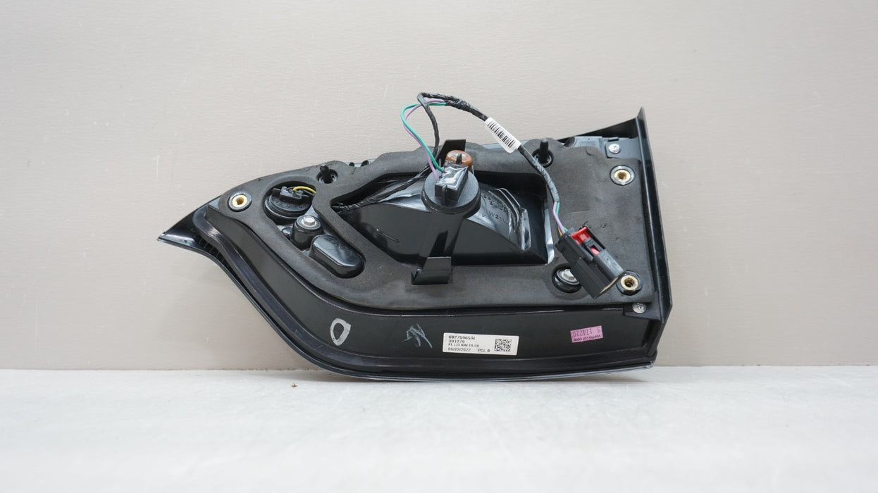 2019-2023 JEEP CHEROKEE REAR LEFT DRIVER SIDE INNER TAIL LIGHT OEM 68275965AI