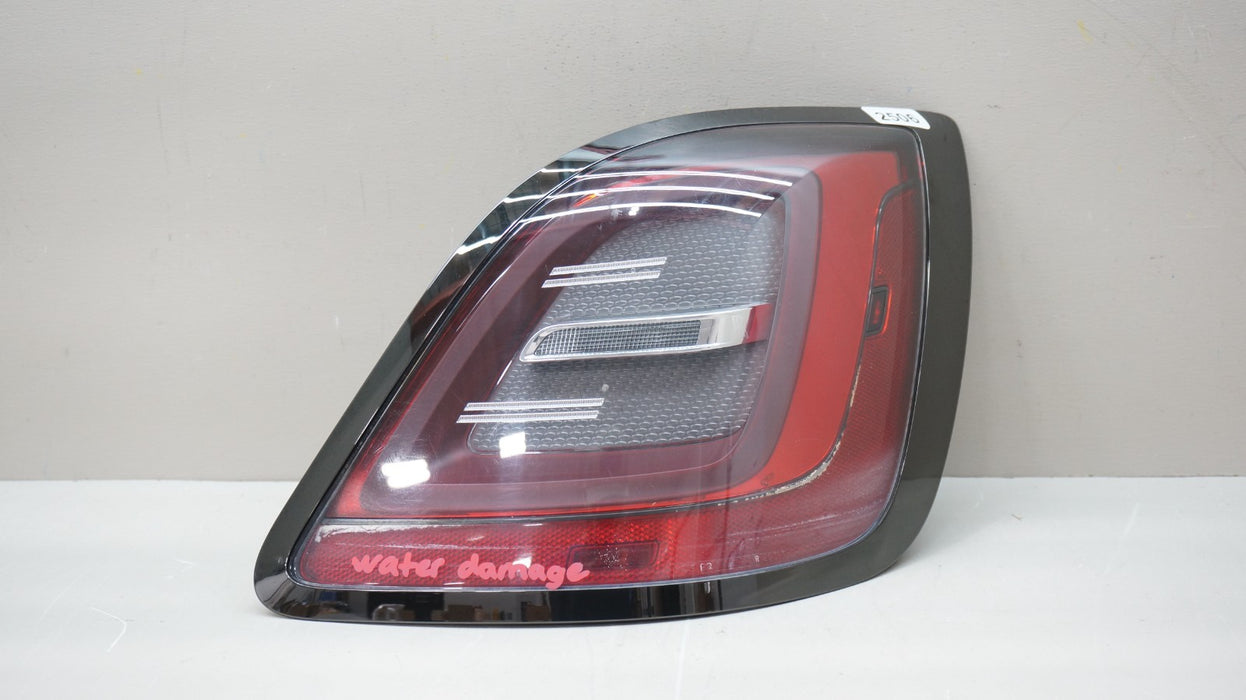 2021-2023 ROLLS ROYCE GHOST REAR RIGHT PASSENGER SIDE TAIL LIGHT OEM