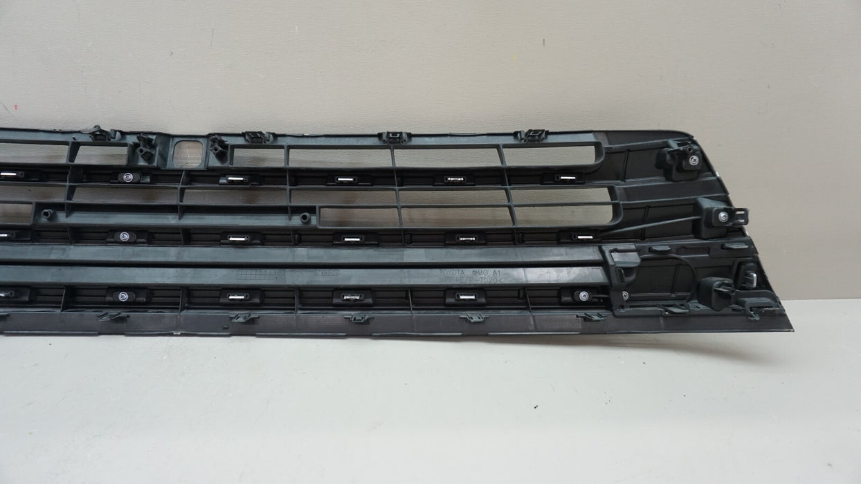 2017-2019 TOYOTA HIGHLANDER FRONT LOWER BUMPER GRILL GRILLE OEM 53112-0E180