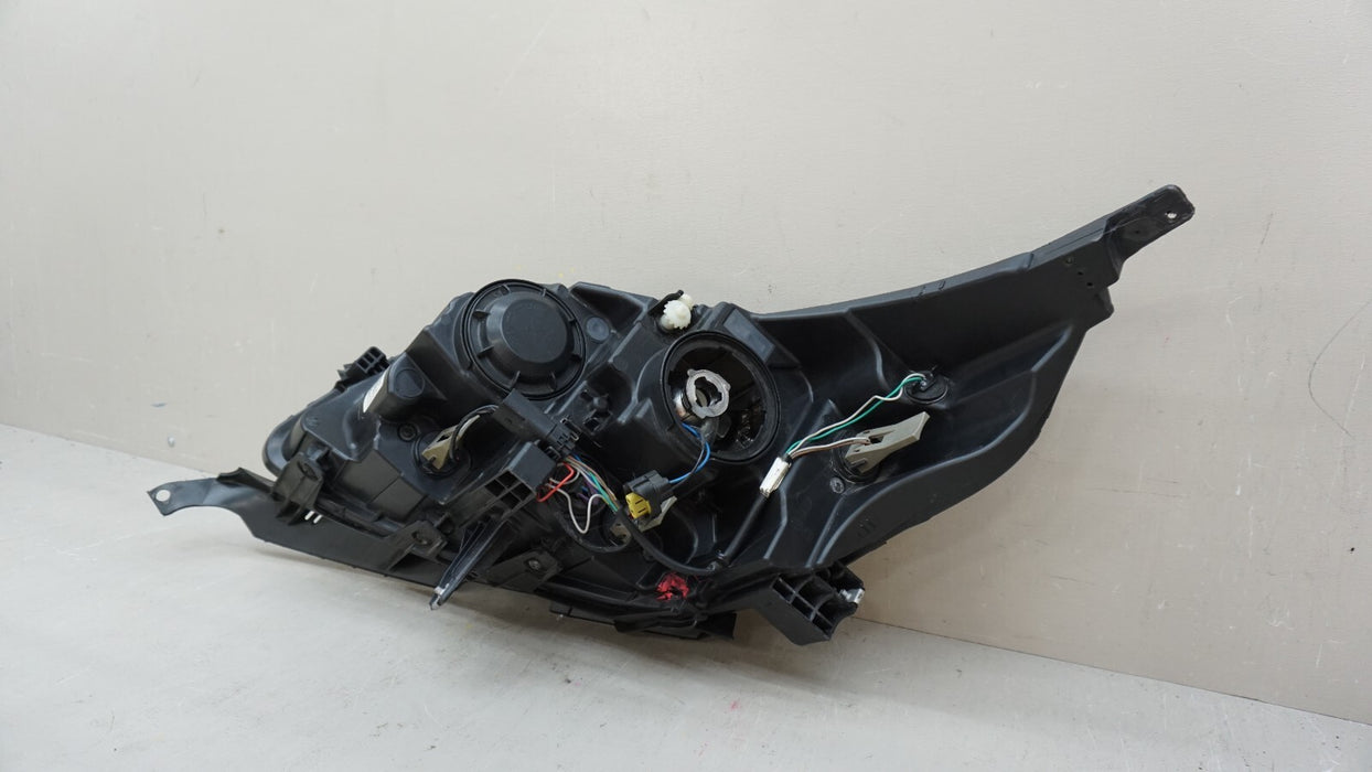 2013-2016 CHEVROLET MALIBU FRONT RIGHT PASSENGERS SIDE HALOGEN HEADLIGHT OEM