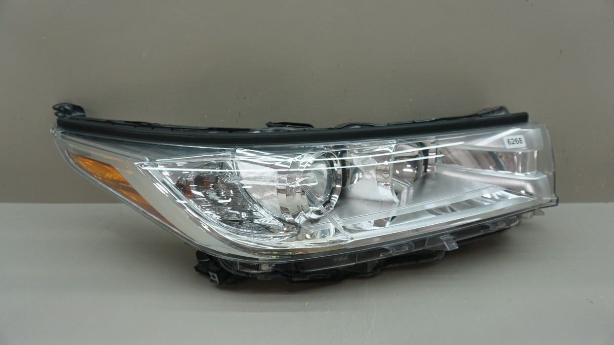 2017-2019 TOYOTA HIGHLANDER FRONT RIGHT PASSENGER SIDE HEADLIGHT HALOGEN OEM