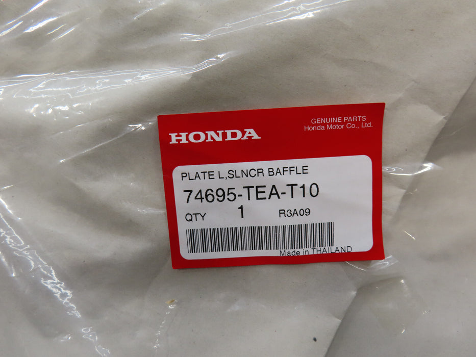 2017-2021 HONDA CIVIC REAR MUFFLER BAFFLE OEM 74695-TEA-T10