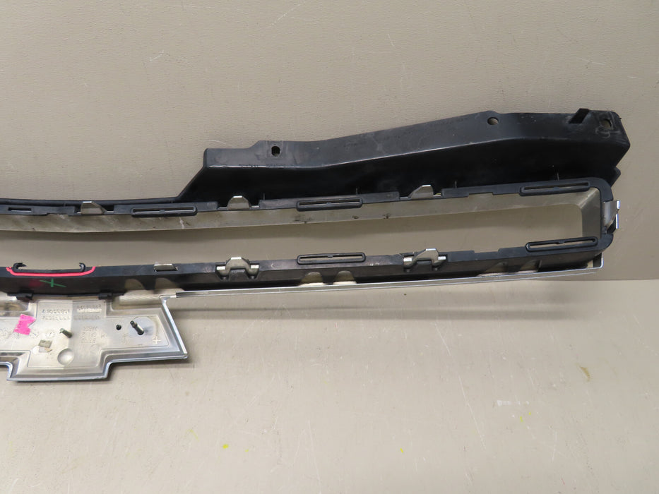 2007-2014 CHEVROLET TAHOE SUBURBAN FRONT UPPER GRILLE 15835087