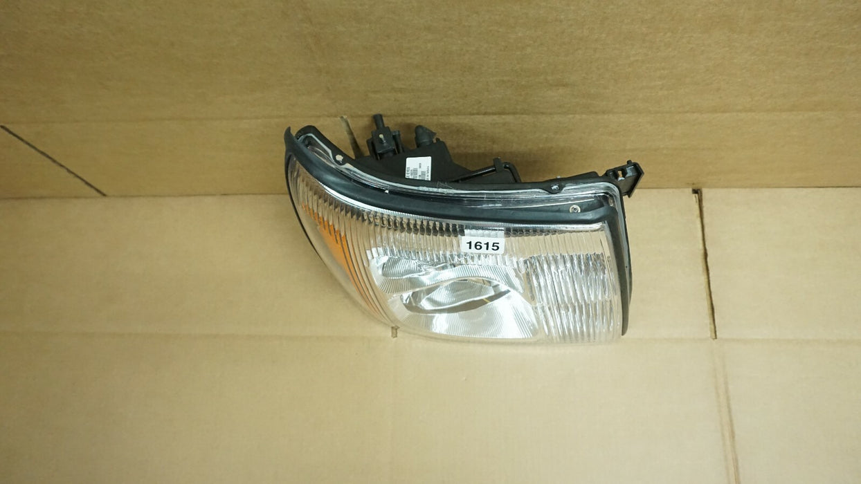 2002-2006 CADILLAC ESCALADE RIGHT PASSENGER HEADLIGHT HEADLAMP AFTERMARKET