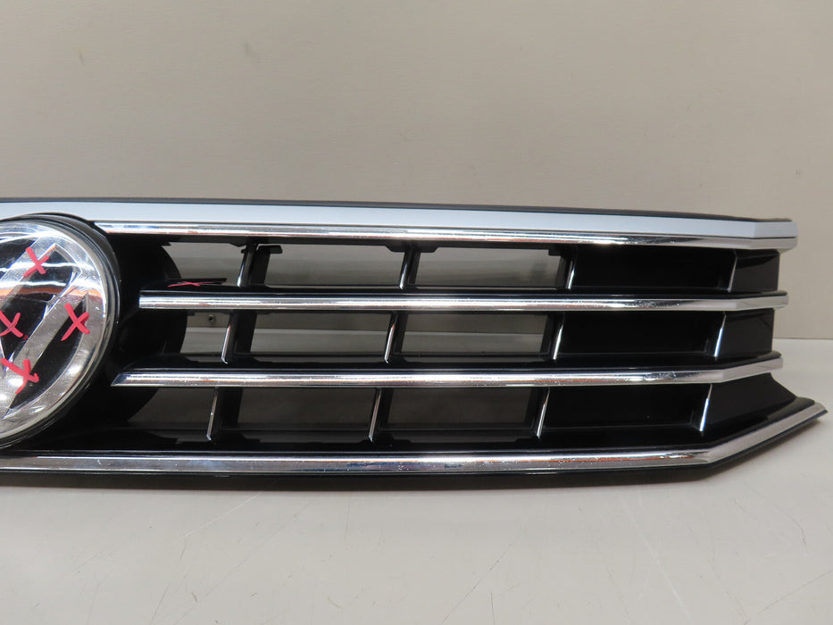 2016-2018 VOLKSWAGEN PASSAT FRONT RADIATOR GRILLE GRILL OEM