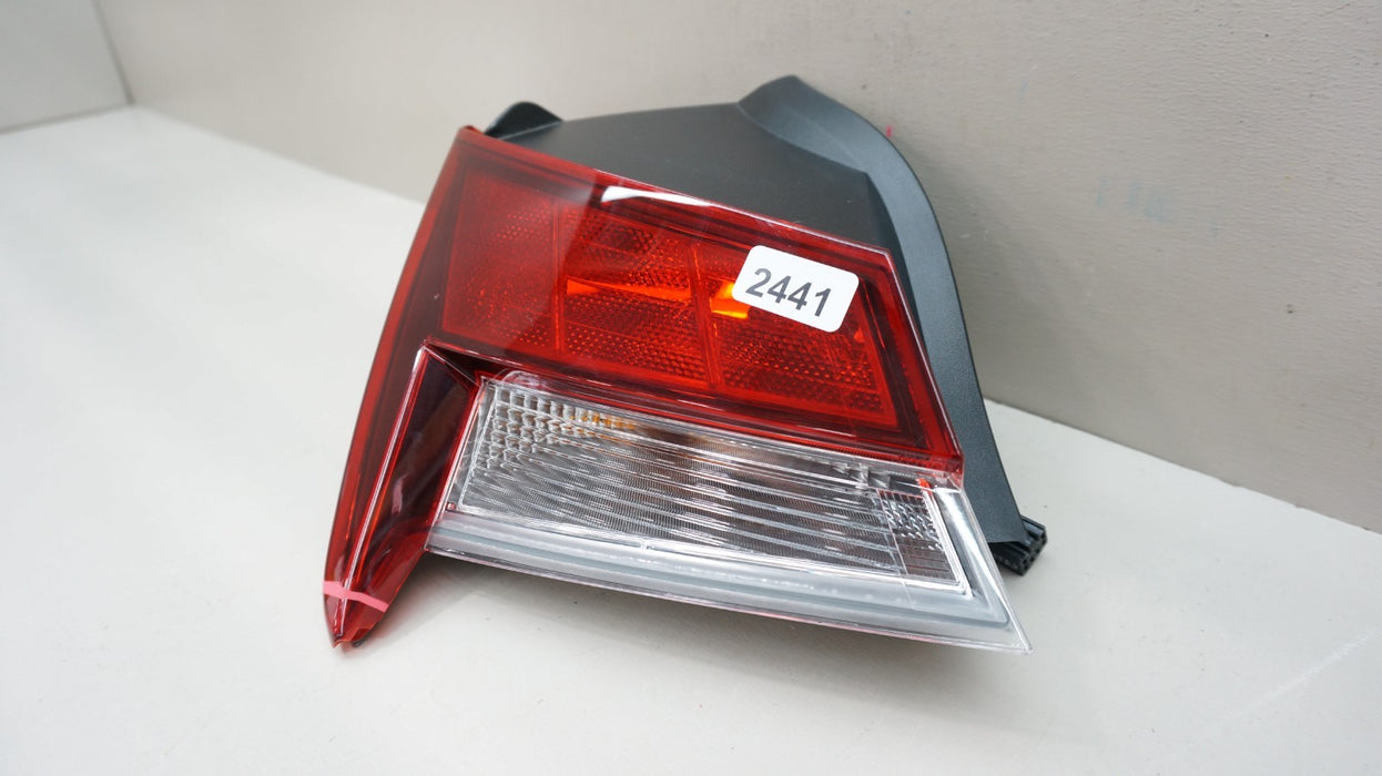 2021-2024 HYUNDAI ELANTRA REAR LEFT DRIVERS SIDE TAIL LIGHT OEM