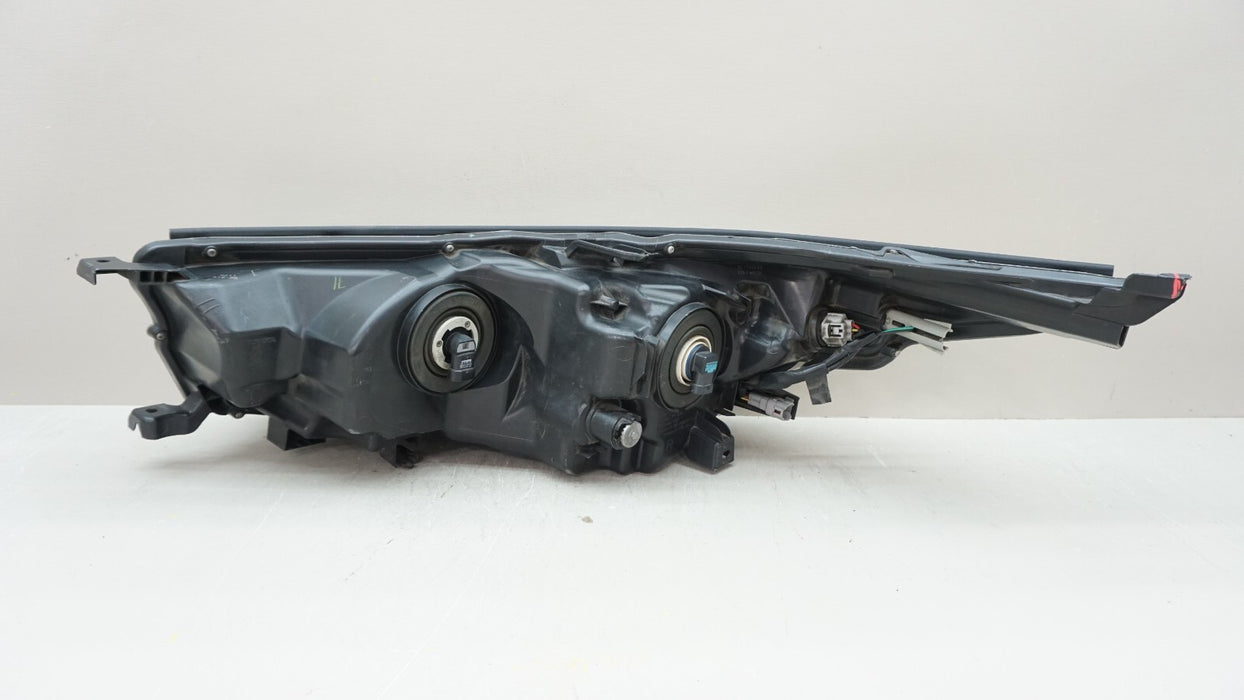 2014-2016 TOYOTA HIGHLANDER RH RIGHT PASSENGER SIDE HALOGEN HEADLIGHT OEM