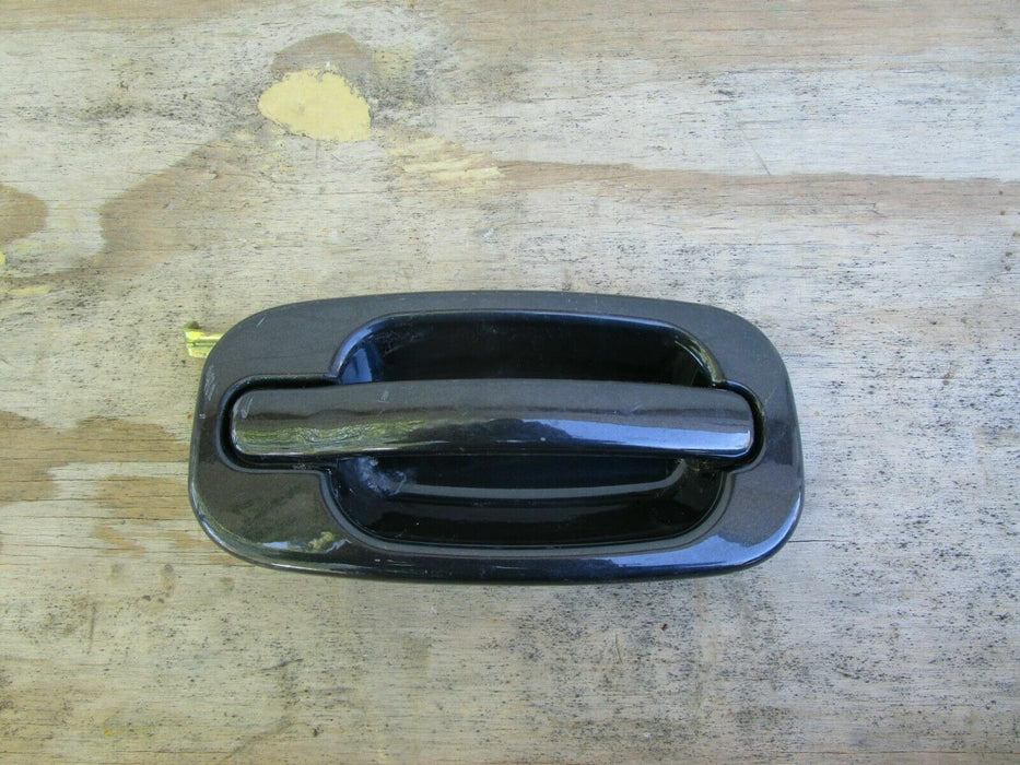 2000-2006 GMC YUKON REAR RIGHT PASSENGER SIDE EXTERIOR DOOR HANDLE OEM