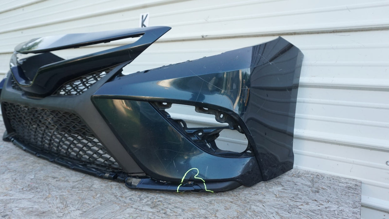 2018-2020 TOYOTA CAMRY FRONT PLASTIC BUMPER PANEL COVER FACTORY OEM 18 19 20