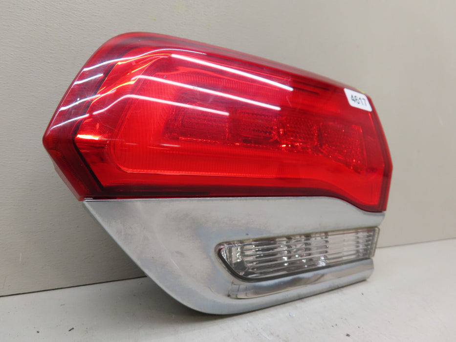 2014-2018 JEEP GRAND CHEROKEE REAR RIGHT PASSENGER INNER TAIL LIGHT OEM