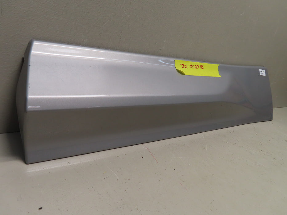 2022 VOLVO XC60 DOOR RIGHT SIDE TRIM MOLDING OEM 31440305 31440297