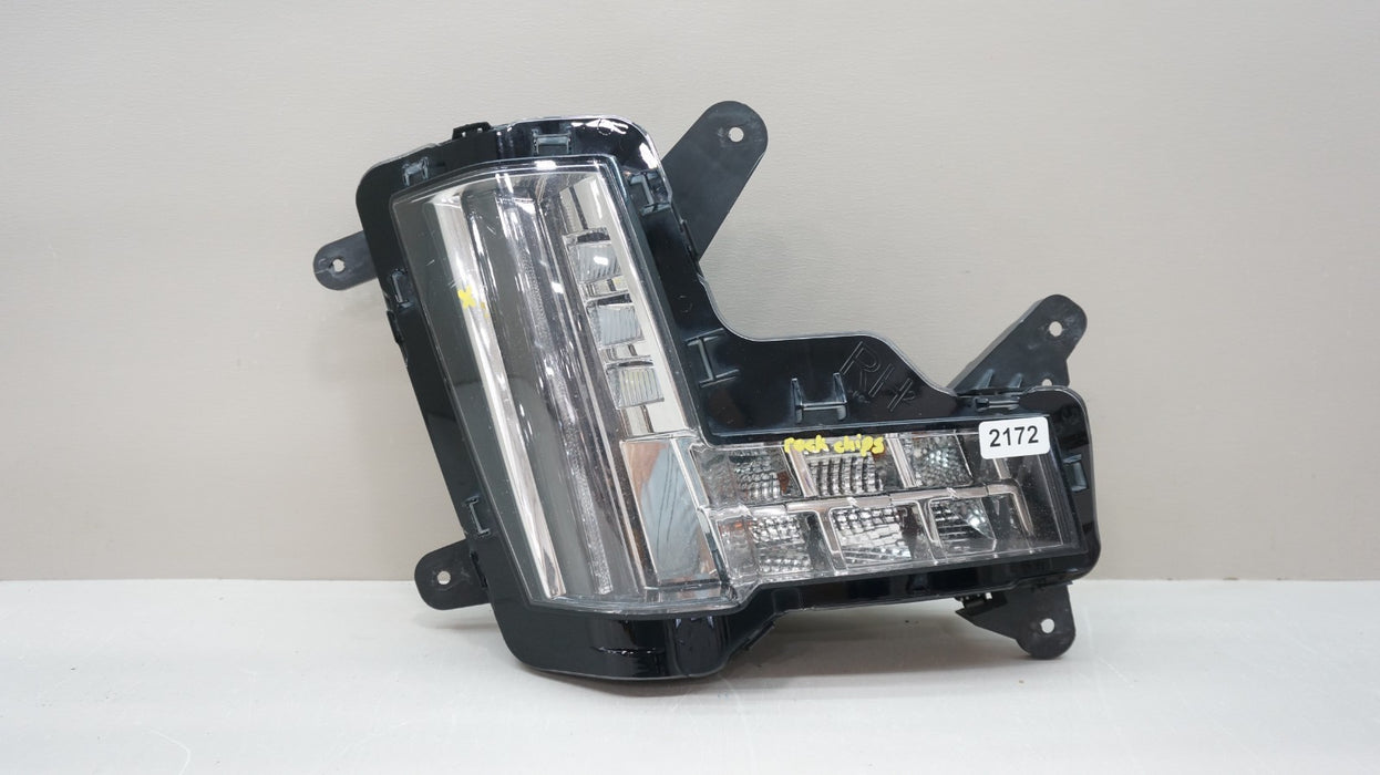 2015-2020 CADILLAC ESCALADE RIGHT PASSENGER SIDE LED FOG LIGHT OEM84018689